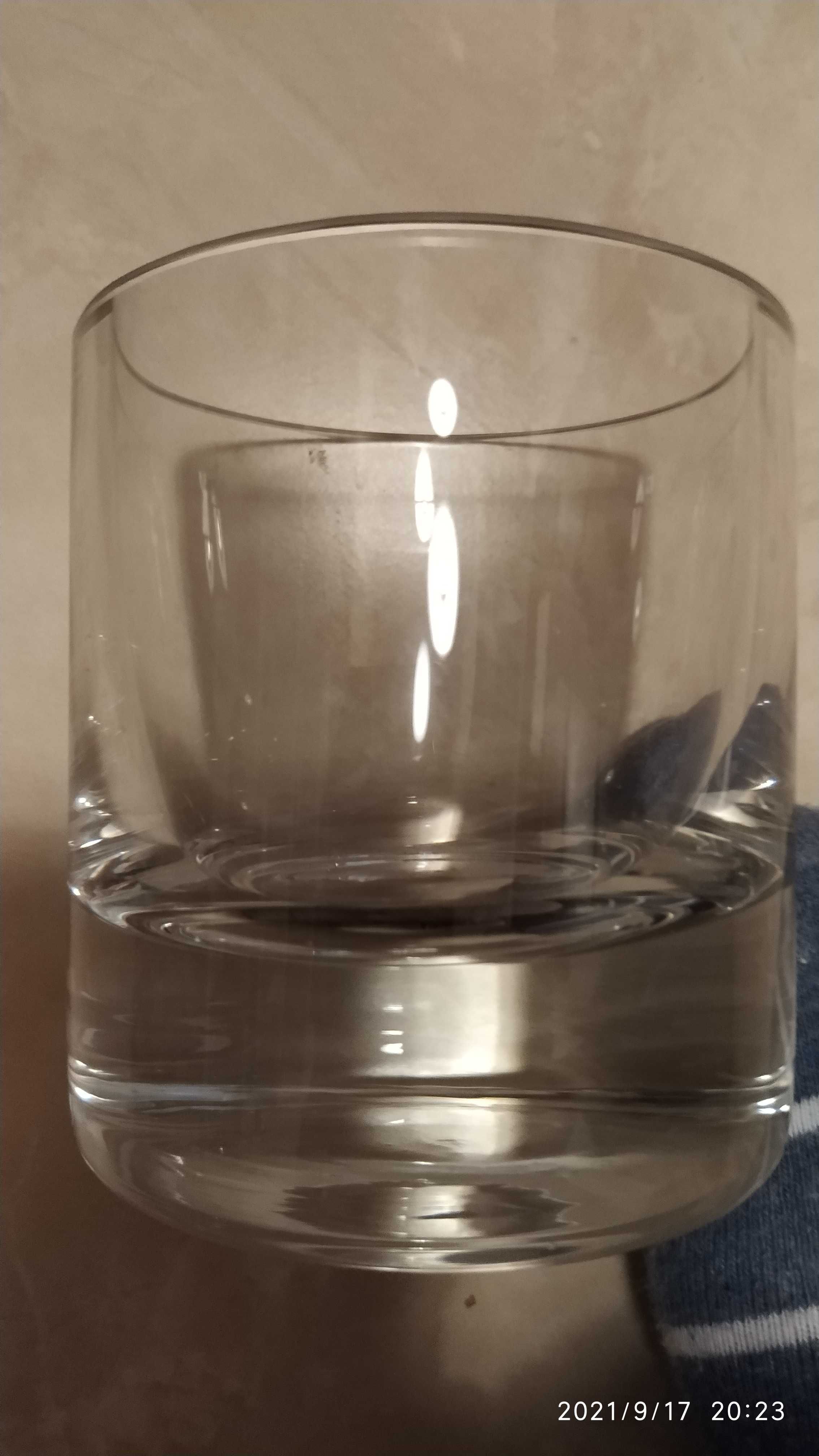 PREZENT MIKOŁAJ Nowy świecznik szklany, wazon, wazonik