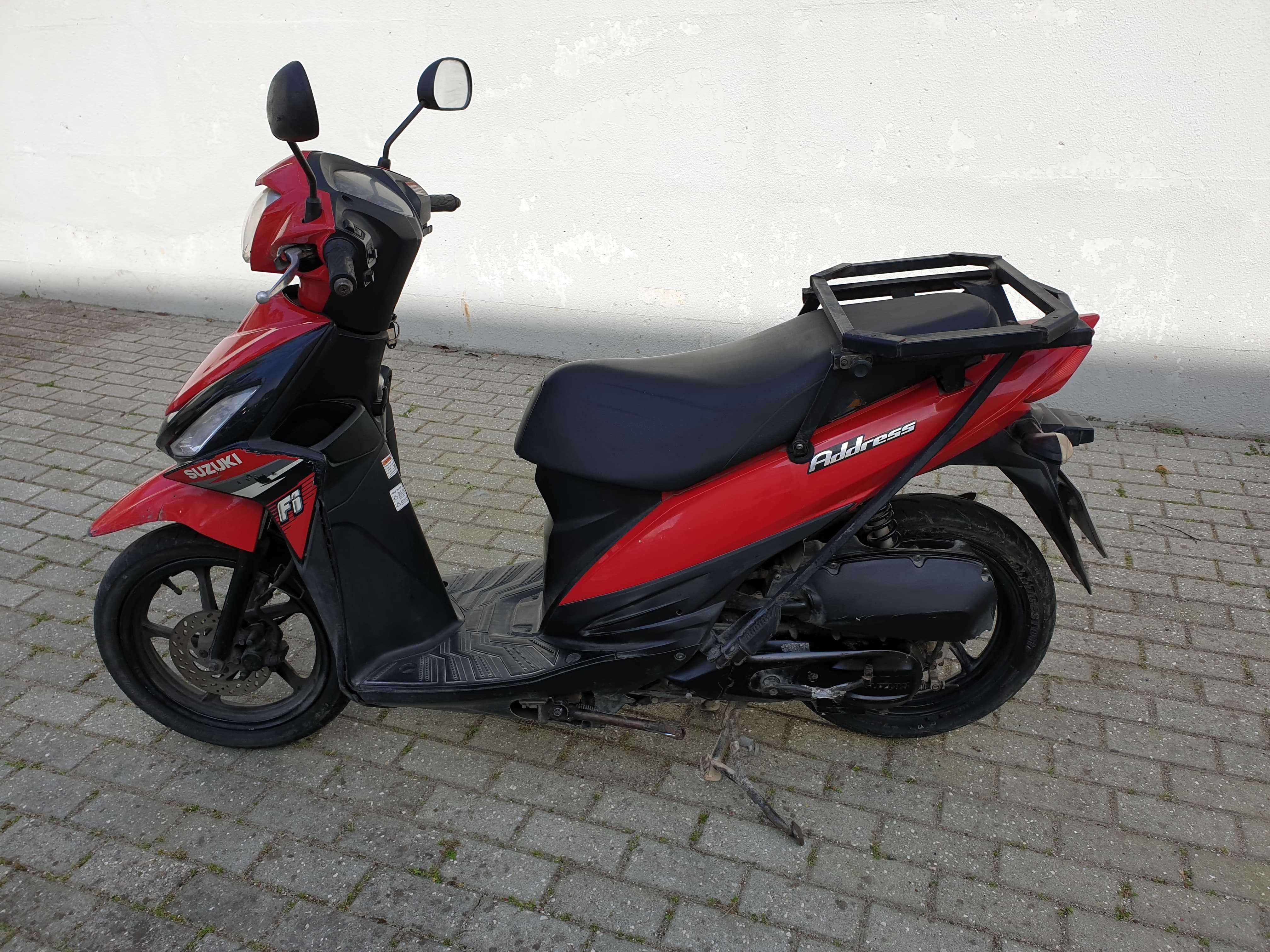 Scooter Suzuki 110 Address com caixa