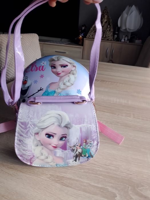 Zestaw 
Zestaw Frozen Kraina Lodu – Plecak + Torebka + Dodatki

Zesta