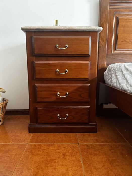 Quarto completo em cerejeira