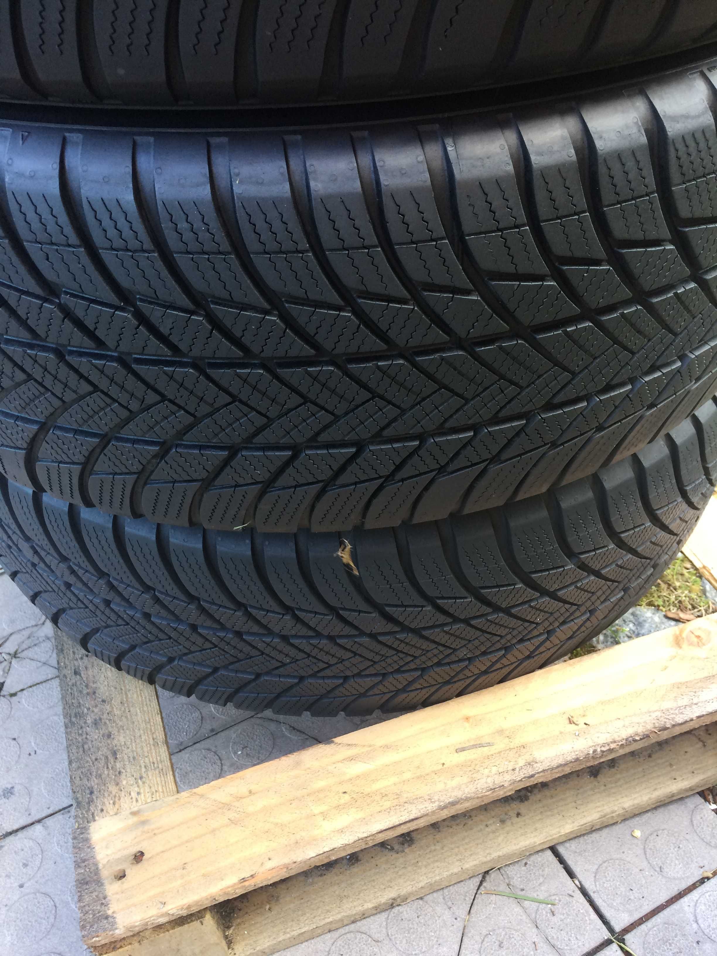 BRIDGESTONE 225/60R17 99H Blizzak LM001 A0