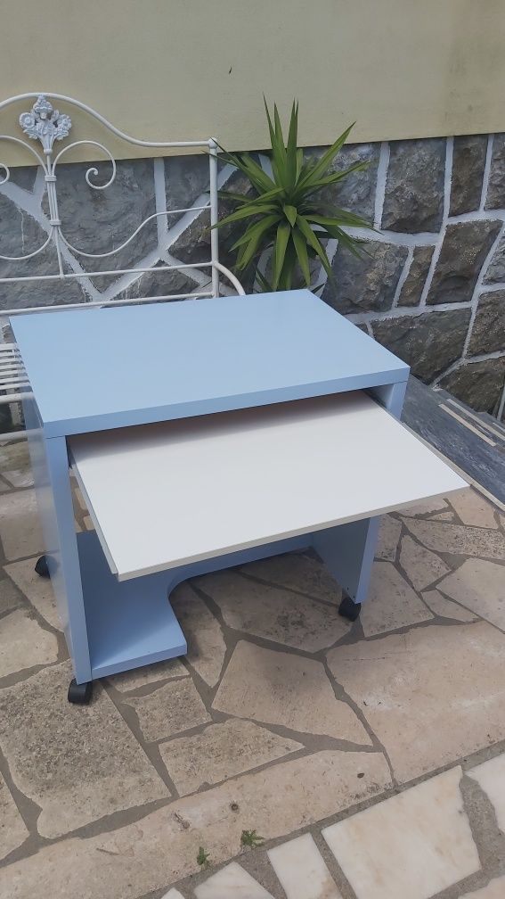 Mesa Secretária IKEA Branca e Azul com Gaveta