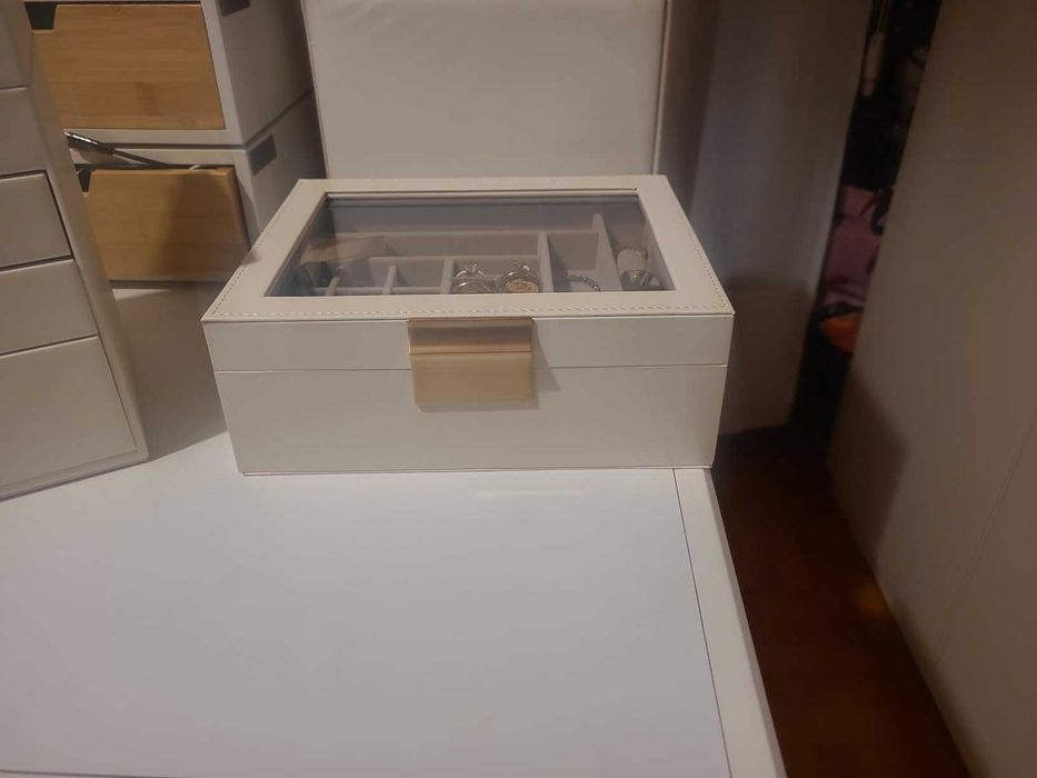 Szkatułka organizer kuferek na biżuterię kolczyki prezent