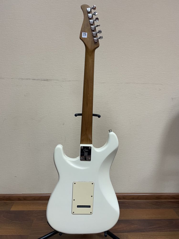 Електрогітара MOOER GTRS S-800 з футсвічем (500$)