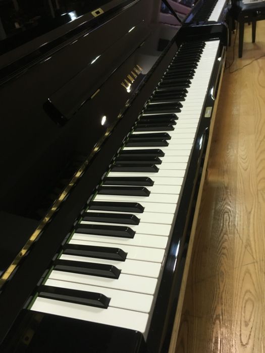 Piano Yamaha U3 usado, com garantia