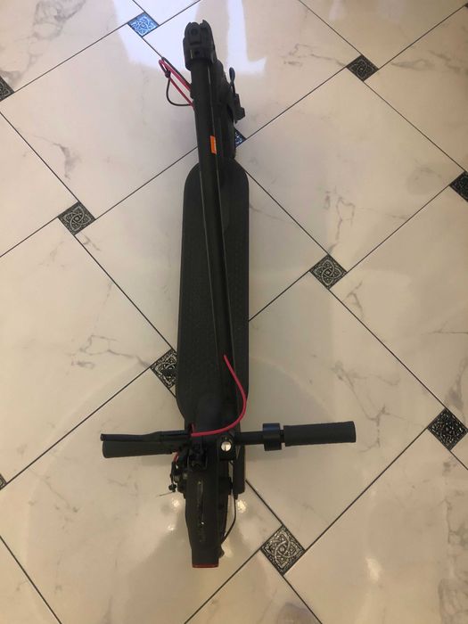 Продам Електросамокат Xiaomi Mi Electric Scooter Pro 2 Black