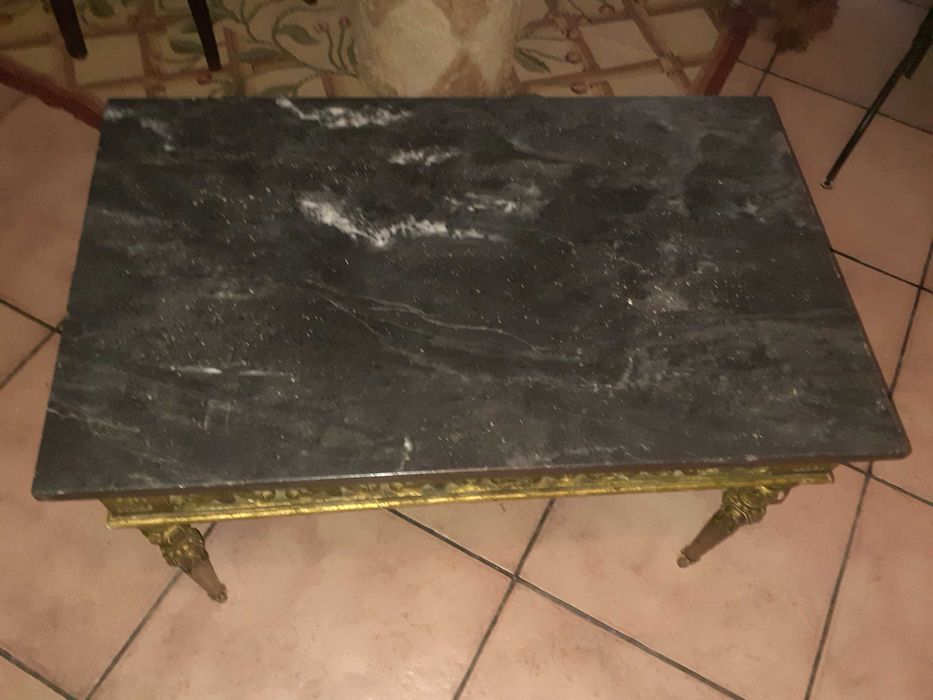 Mesa Antiga de Centro