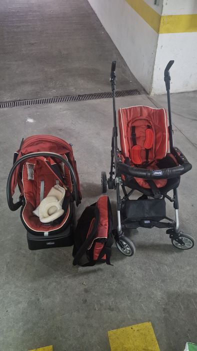 Carrinho de bebe trio living Chicco