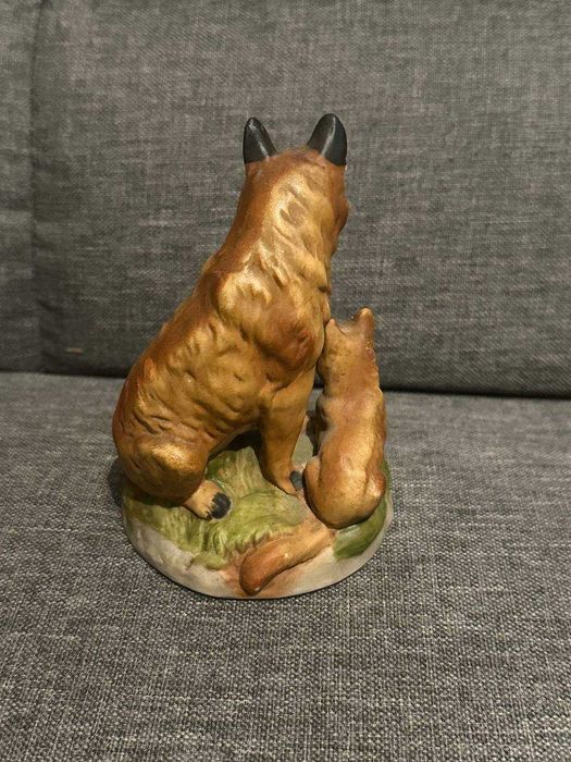 Статуэтка фарфоровая Лисы, винтаж