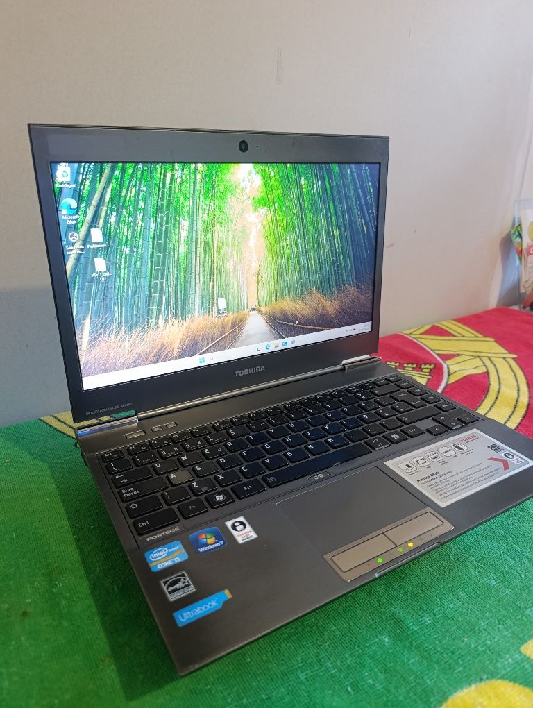 Toshiba Portege Z830 Ultrabook (i5-2467M - 10GB RAM - 256GB SSD)