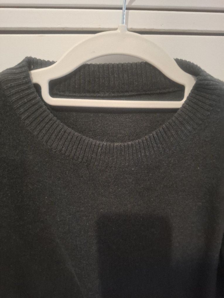 Sweter czarny rozmiar XL