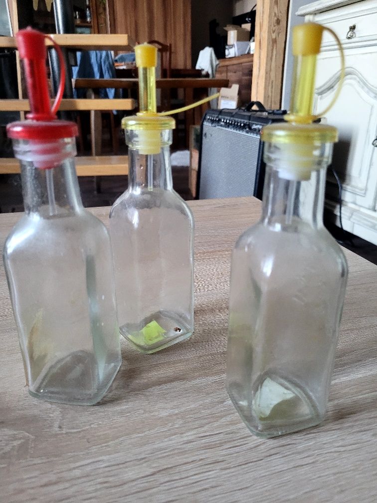 Butelki na olej , ocet itp.