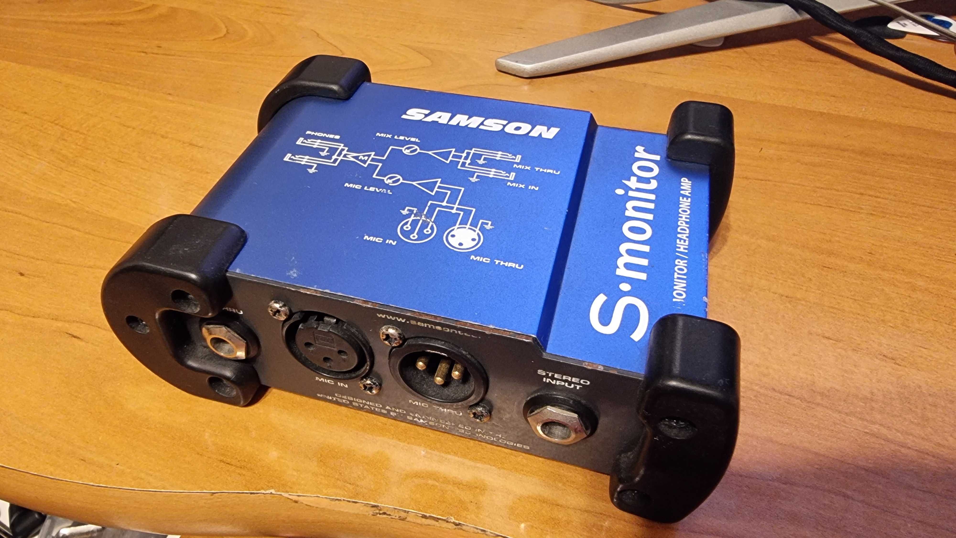 Продам мониторный усилитель для наушников Samson S-Monitor