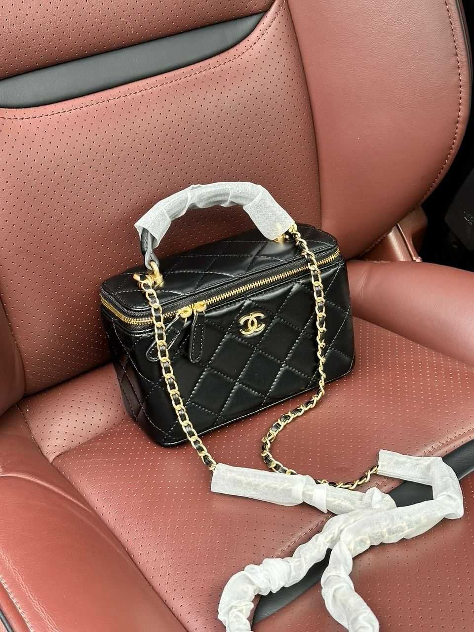 Шкіряна сумка Chanel Classic Lambskin