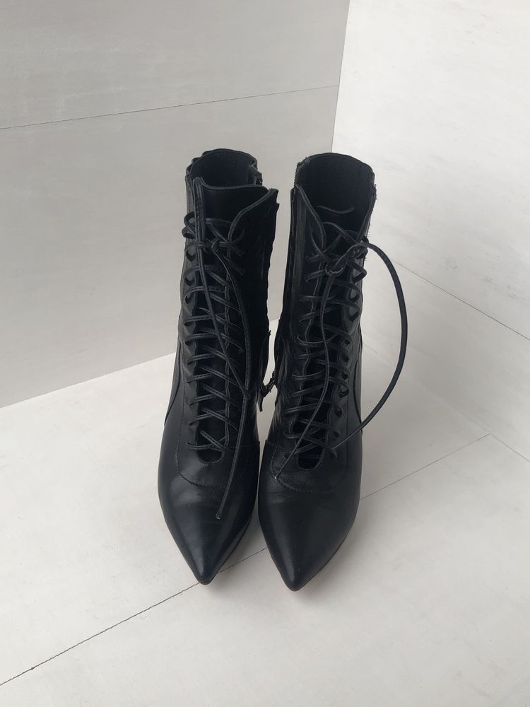 Туфлі Casadei