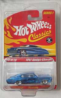 Hot Wheels 1967 Dodge Charger + protektor