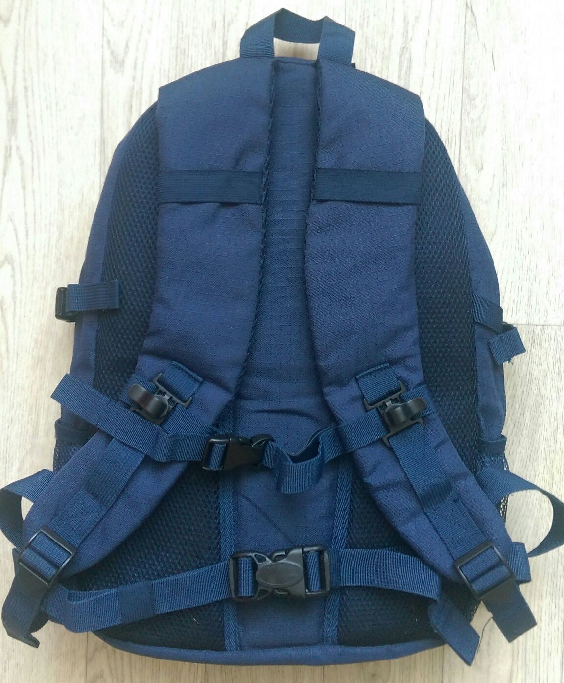 Рюкзак б/у подростковый Mountain Warehouse 20L
