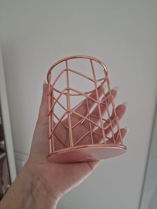 Conjunto suporte arrumação de pincéis e esponja rose gold