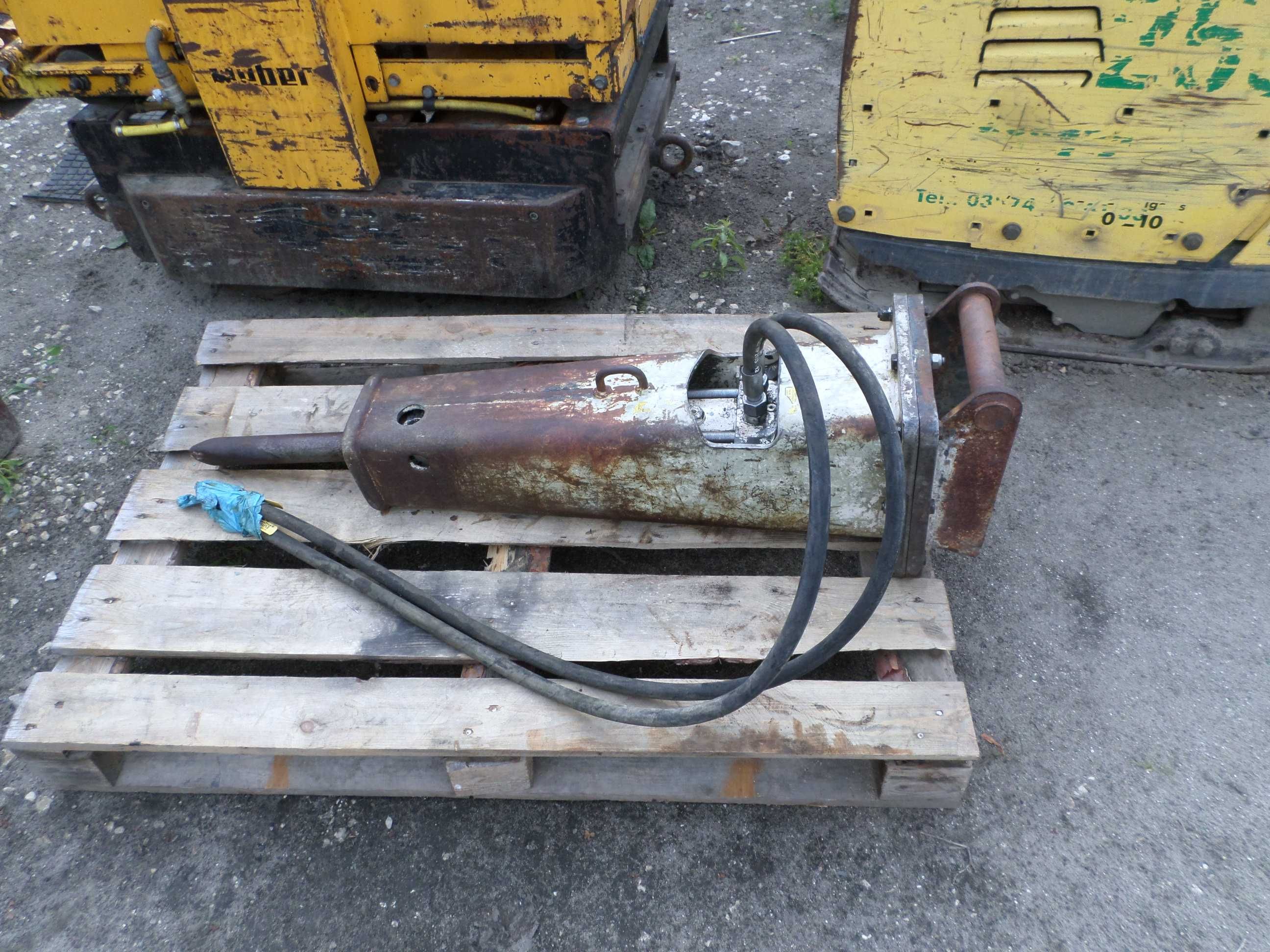 Młot hydrauliczny do koparki