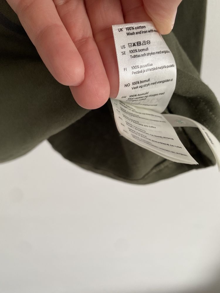 Bluzka lindex zielona sluchawki khaki 110/116