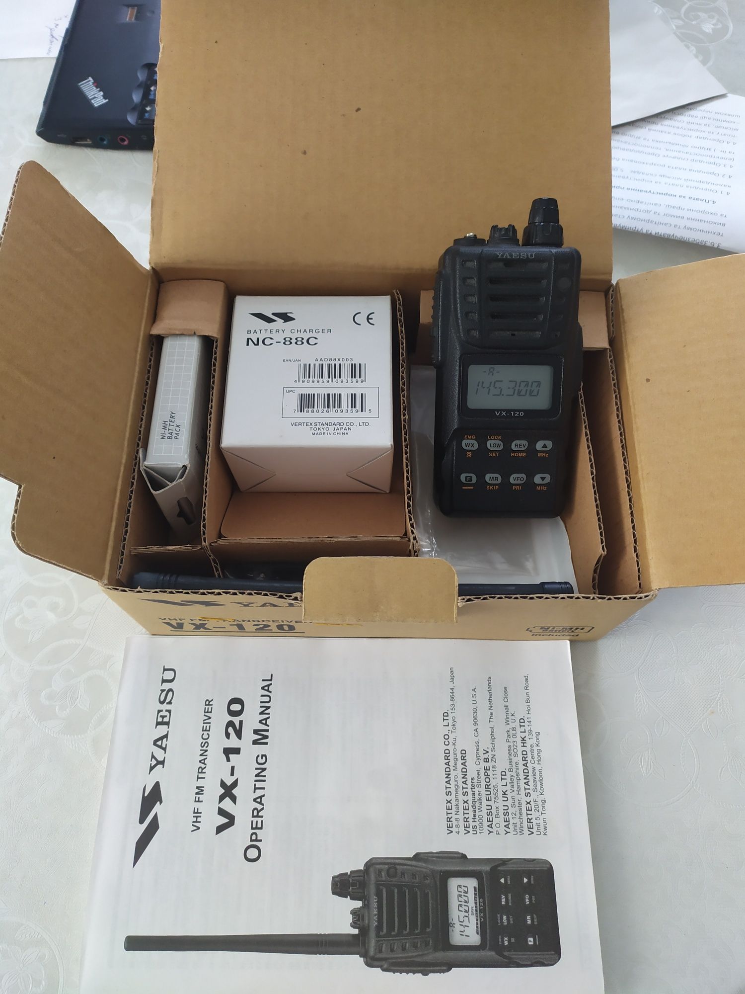 YAESU  VX-120.  Трансівер УКВ портативний. Рація, радіостанція