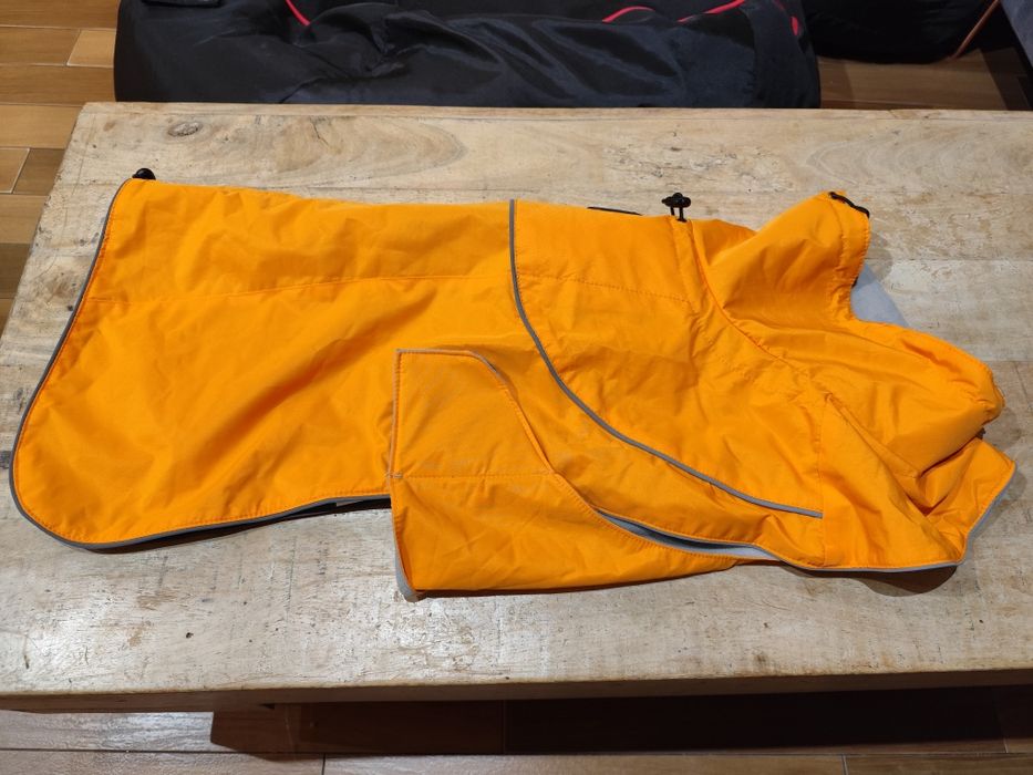 Płaszcz przeciwdeszczowy dla psa Tiaki Saffron - rozmiar 35