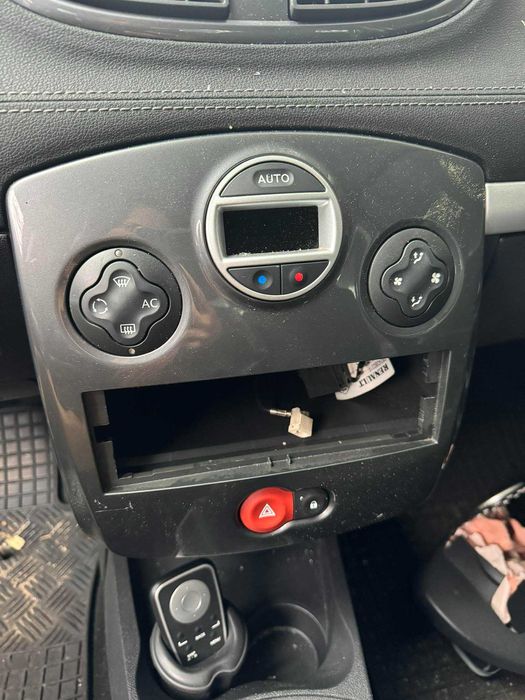 Renault Clio 3 2010 rok Silnik 1,2 d4f na części Auto Złom Adax Koźle