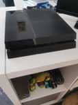 Ps4 500GB com 1 comando e 3 jogos
