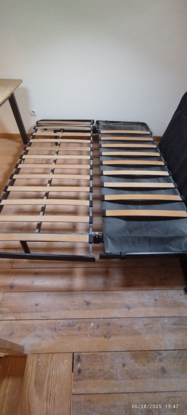 Sofá Cama simples de aço