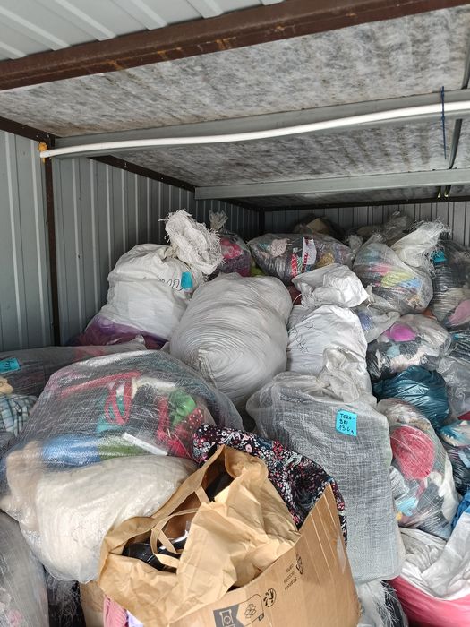Odzież używana ubrania po likwidacji sklepu około 1000kg