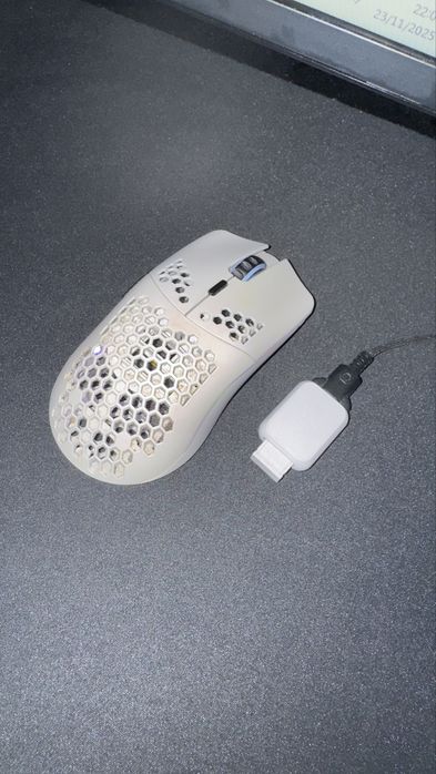 Rato Gaming Glorious Model O wireless Branco