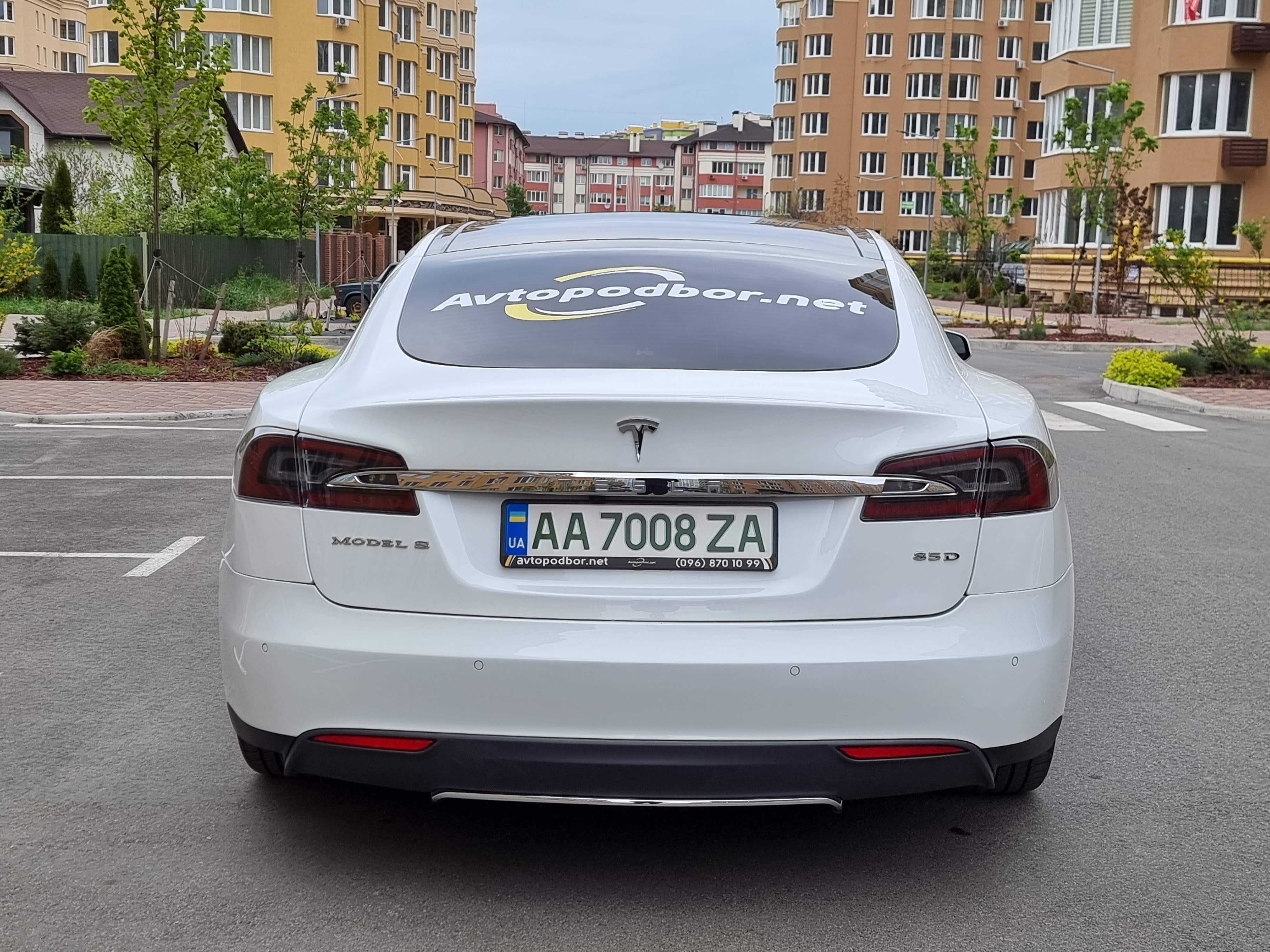 Tesla Model S 85D