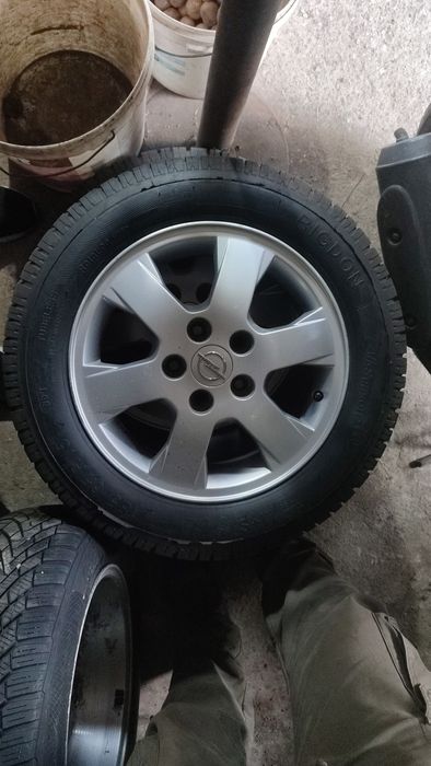 Продам титаны с резиной