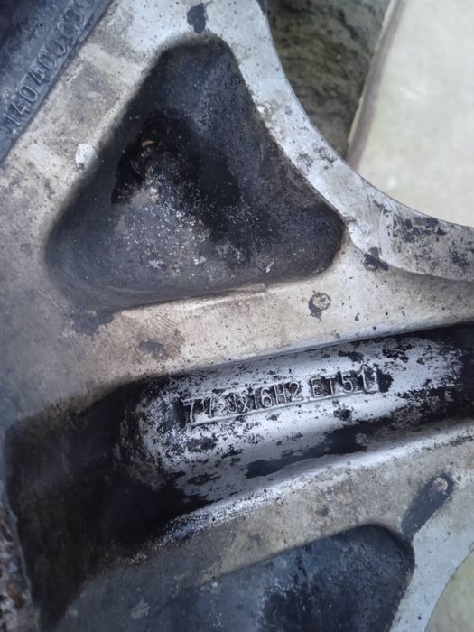 Резина зимня 215/65/16