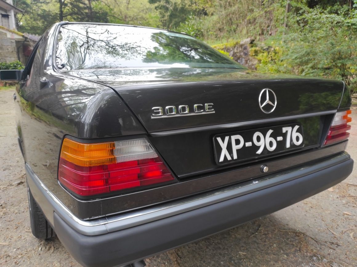 Mercedes-Benz 300 CE