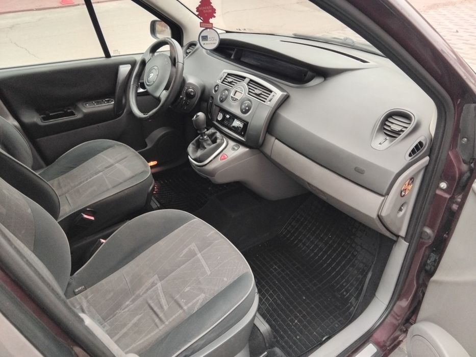 Renault Scenic 1.9 диз. 2003 г.в. На полном ходу