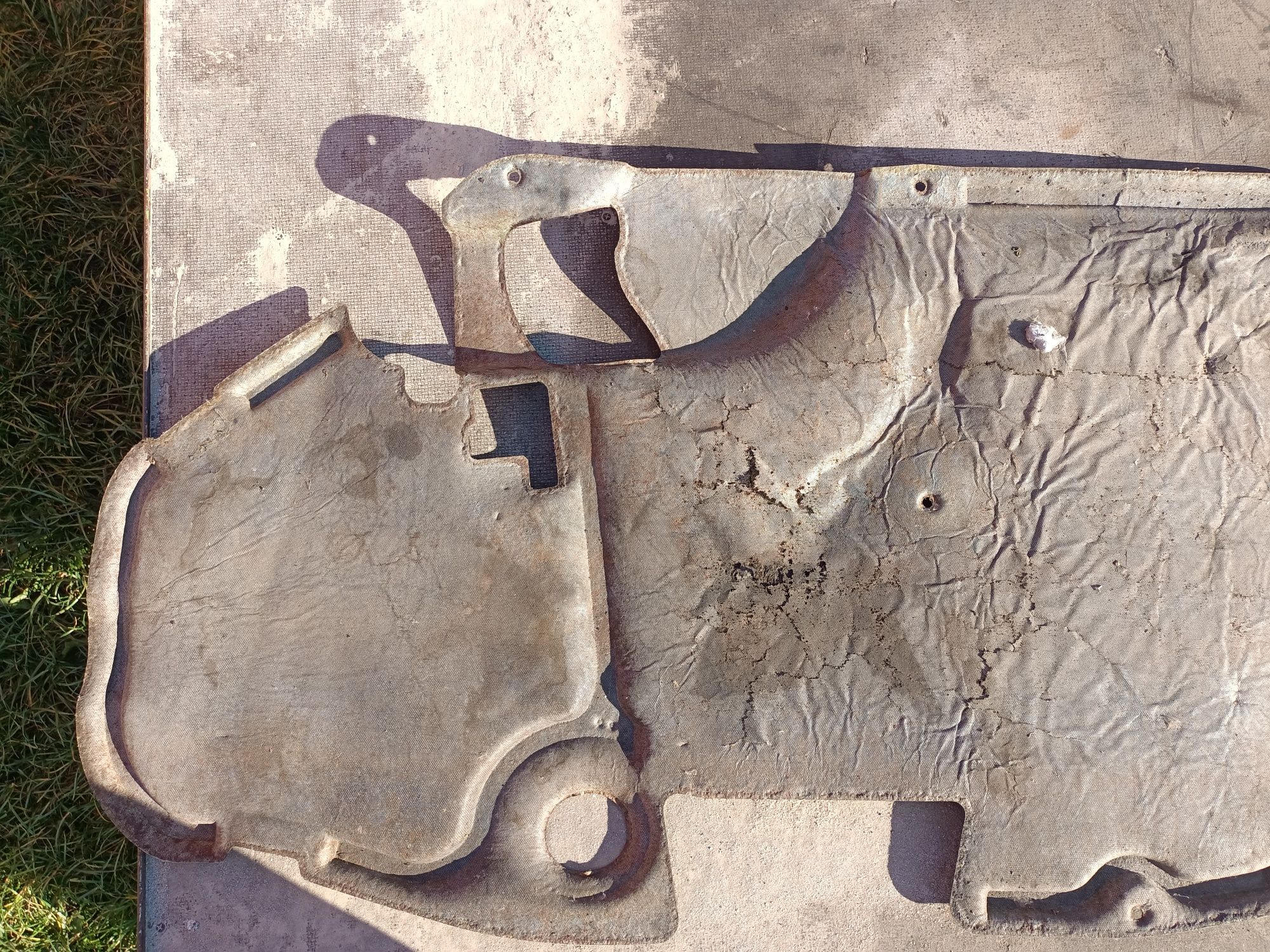 Wyciszenie maski Renault Kangoo 1 wygłuszenie