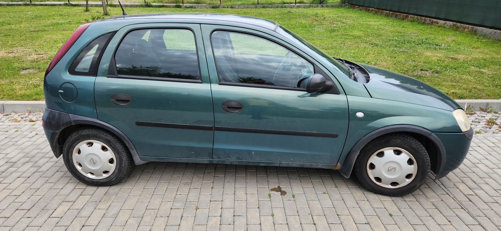 Auto opel corsa c 2002r