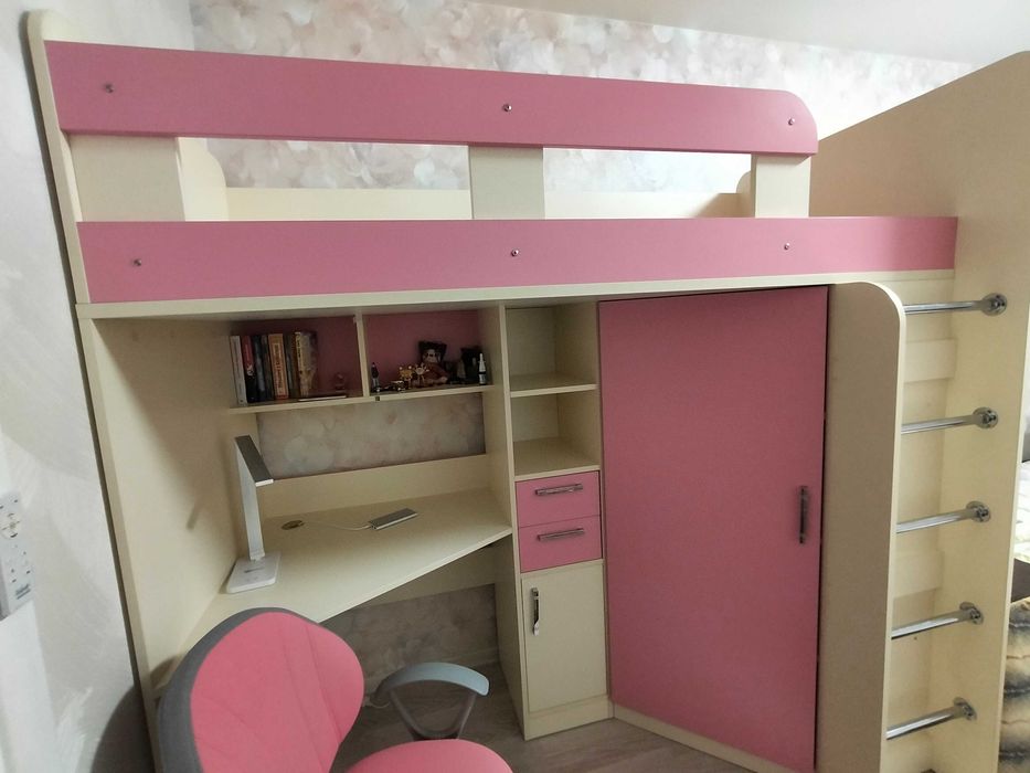 Меблі для для дівчинки