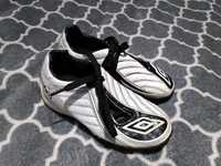 Czarne białe buty półbuty kamasze UMBRO adidasy KORKI 29 + GRATIS
