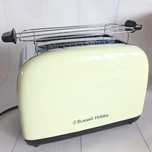Toster Russell Hobbs kremowy Colours Plus retro 1600W