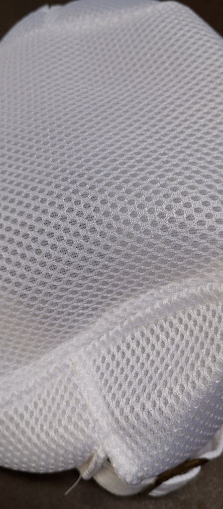 Boné branco em polyester
