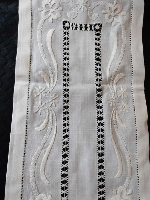 Conjunto de 2 panos de linho bordado