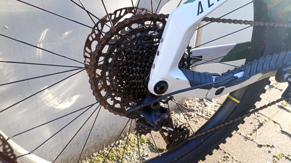 rower elektryczny haibike 160-150/karbon/Fox/1x12/yamaha/29-27,5koła