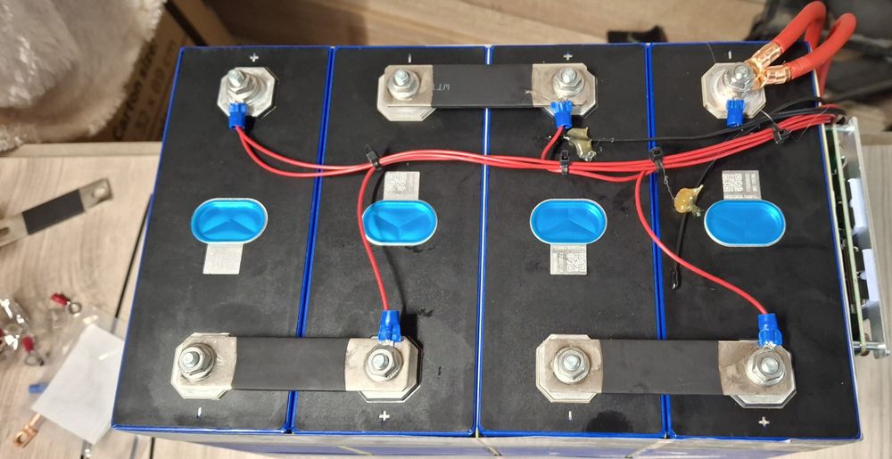 Акамулятор для інверторов і перетворювачів 12в до 48в