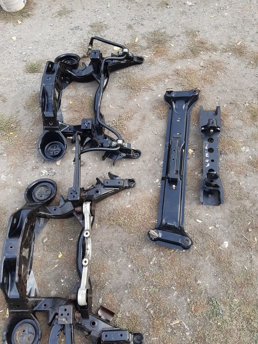 40тис.км балка задня Mitsubishi Paqero Wagon 4 траверса  підрамник