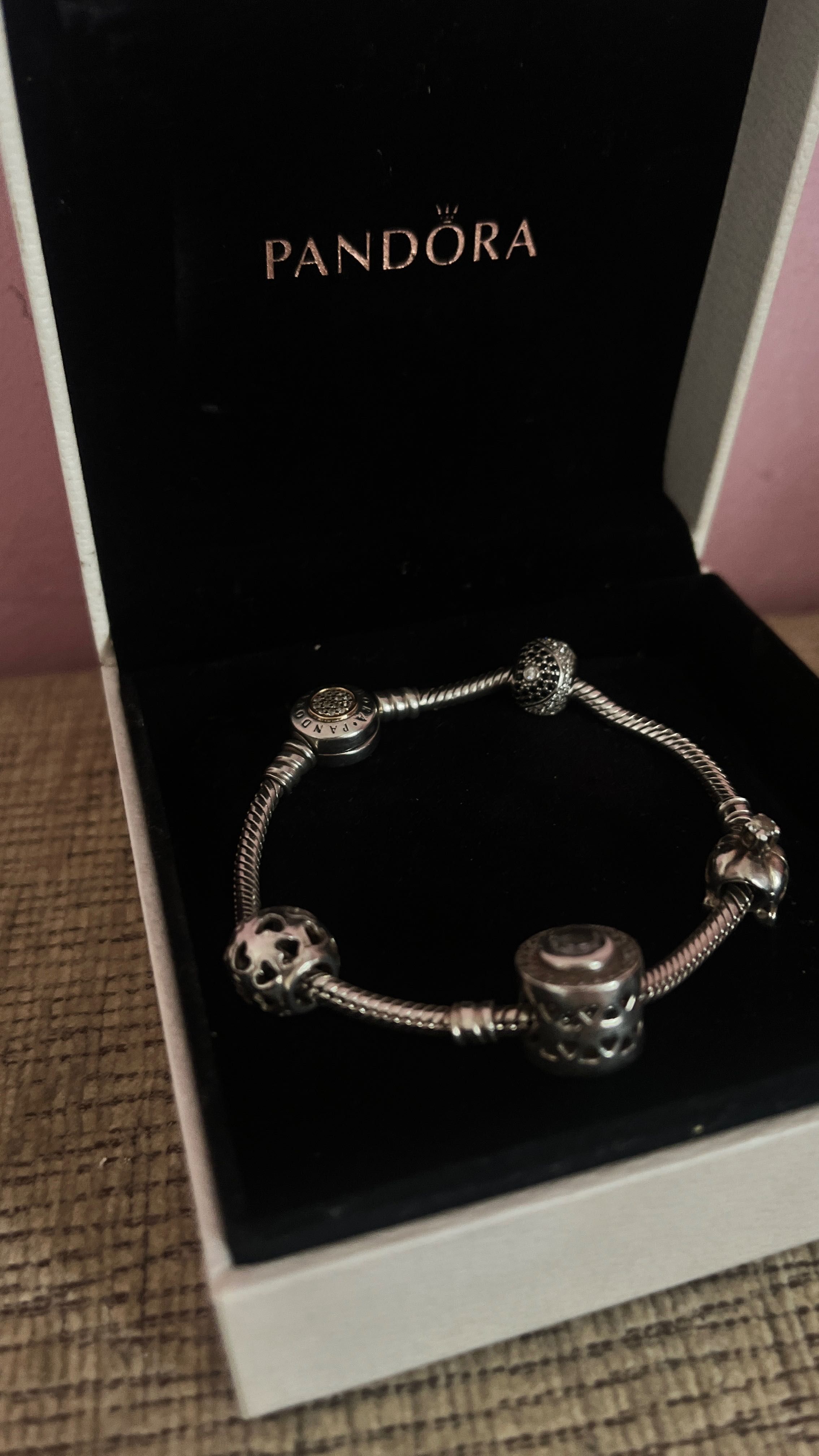 Pandora браслет з коробкою і 4 срібні намистини