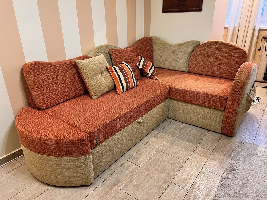 Розкладний кутовий диван