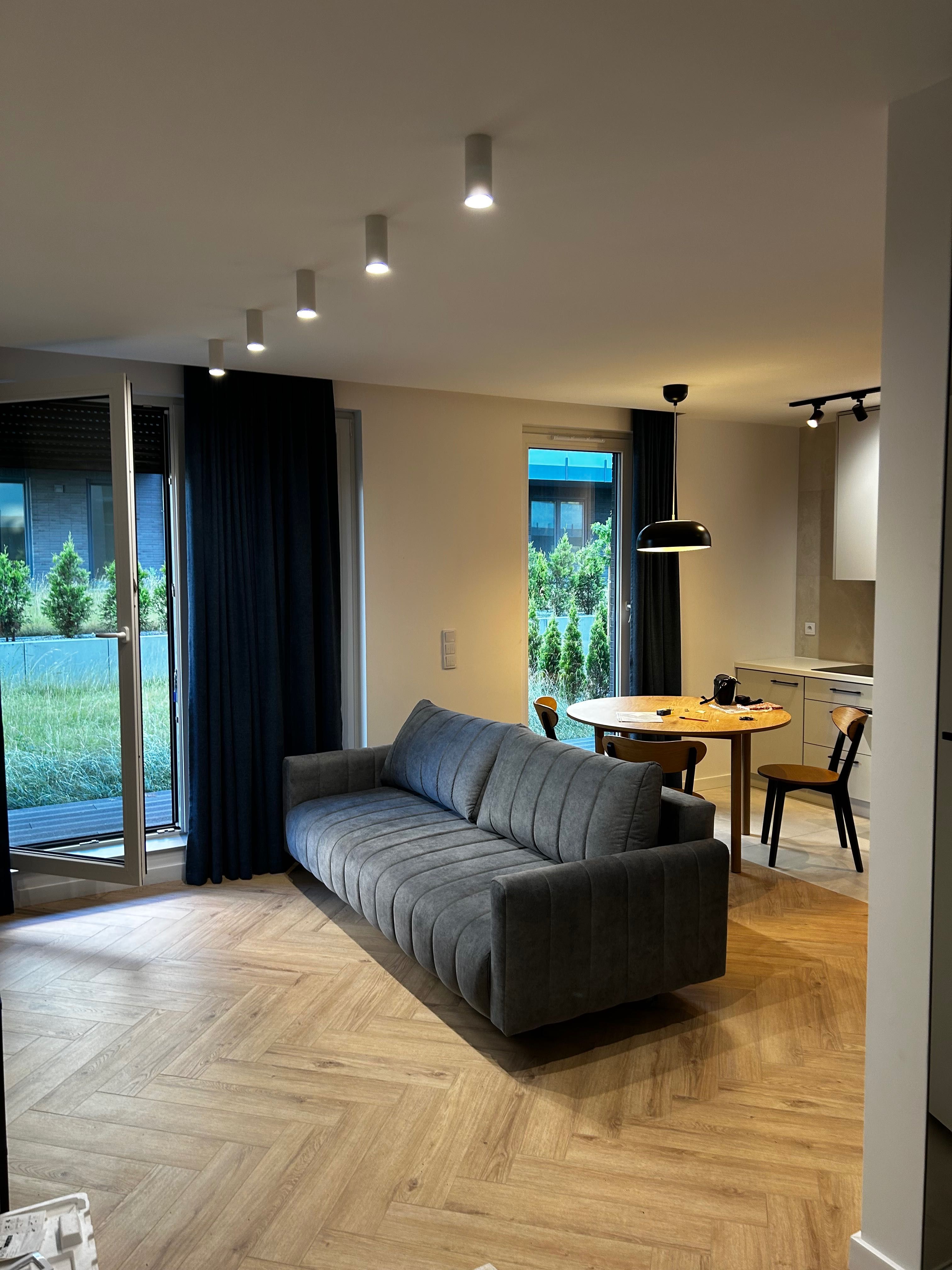 Nowoczesna sofa do Twojego apartamentu (nowa) sofa Marion Agata