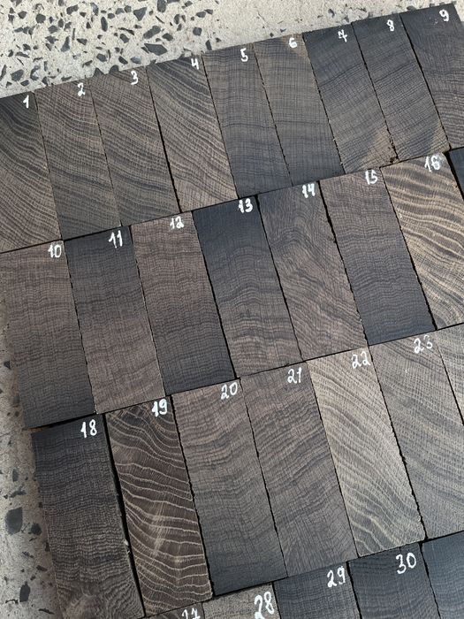 Морений дуб , торцевий.